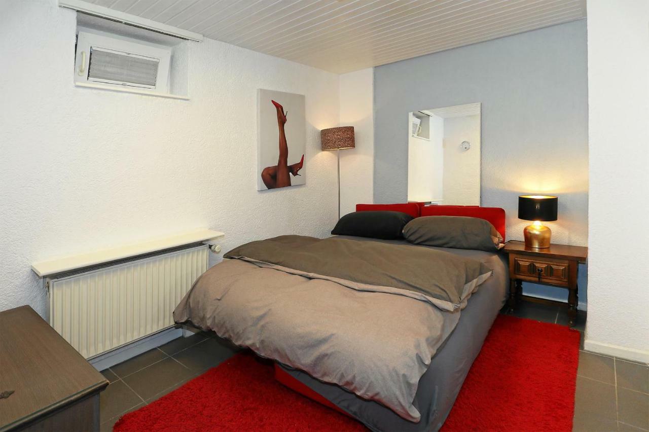 Mariposa Apartamento เอฟริงเกน-เคียร์เชน ภายนอก รูปภาพ
