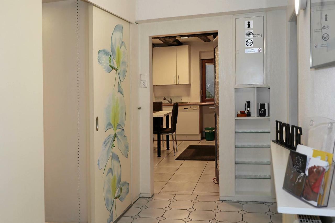 Mariposa Apartamento เอฟริงเกน-เคียร์เชน ภายนอก รูปภาพ