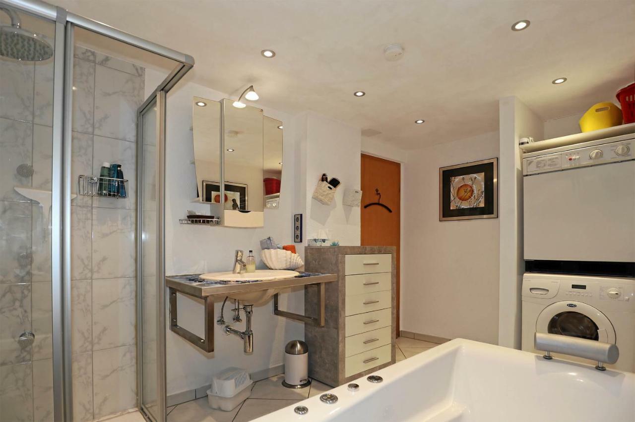 Mariposa Apartamento เอฟริงเกน-เคียร์เชน ภายนอก รูปภาพ