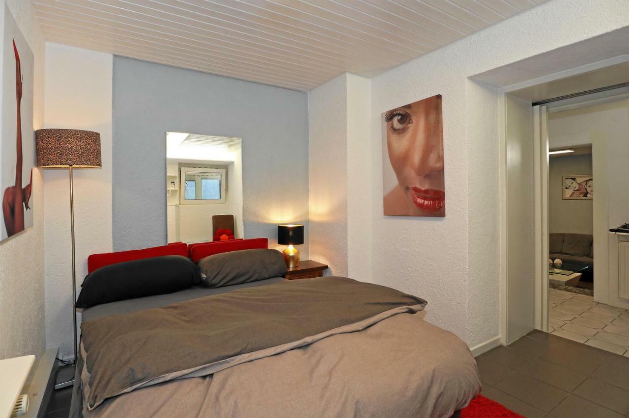 Mariposa Apartamento เอฟริงเกน-เคียร์เชน ภายนอก รูปภาพ